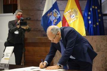 Canarias aprueba el Pacto para la Reactivación por el coronavirus con amplio apoyo político (Foto TA)